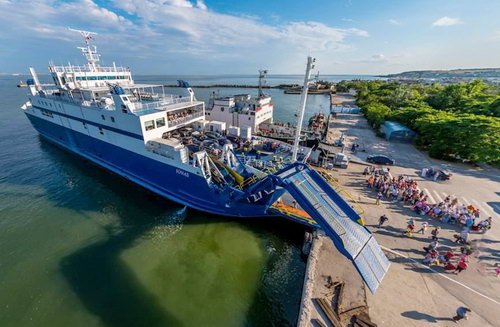 Webcam Ferry crossing - port Kavkaz in real time